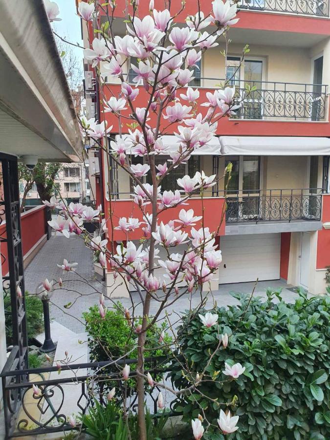 R & R Apartments София Екстериор снимка